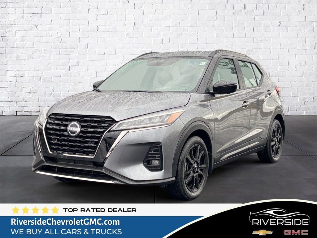 2023 Nissan Kicks SR