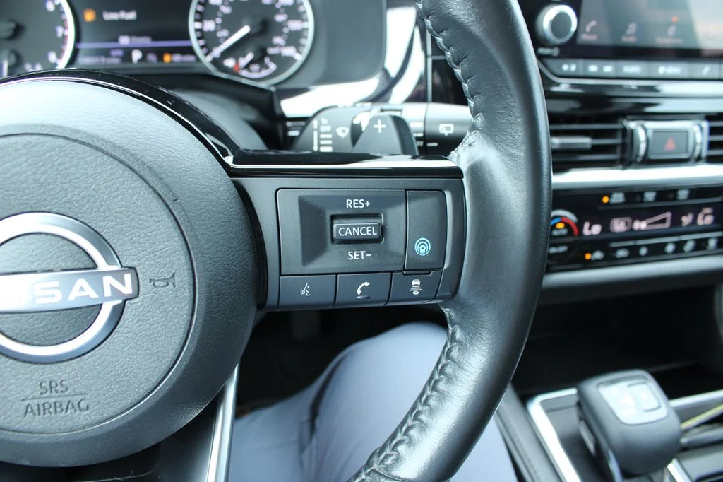 Used 2022 Deep Ocean Blue Nissan SV image 36