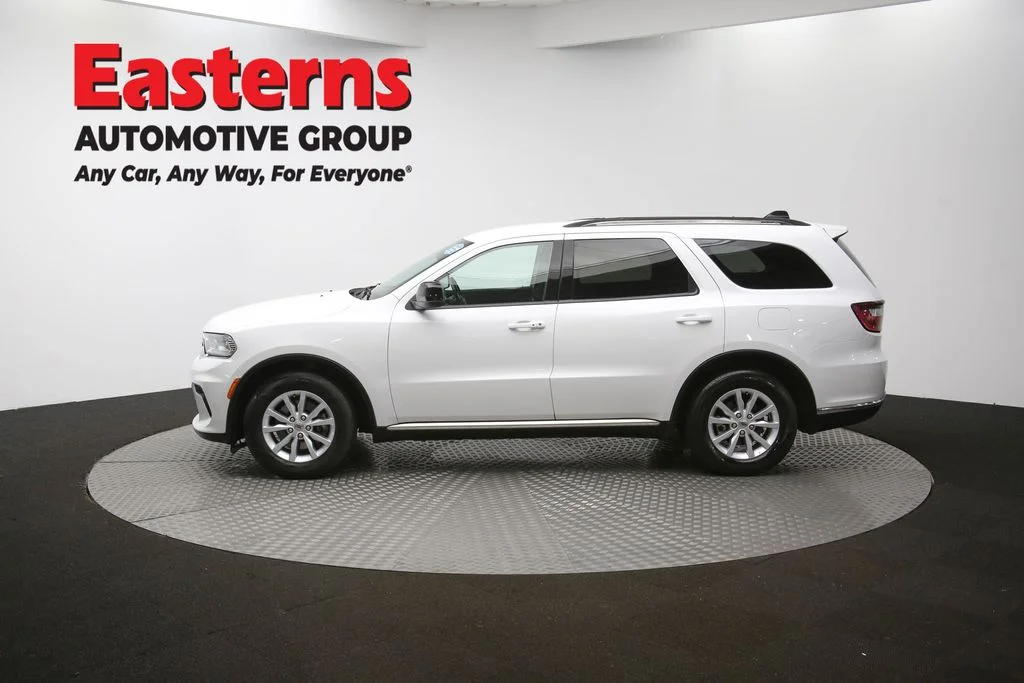 Used 2023 White Dodge SXT image 56