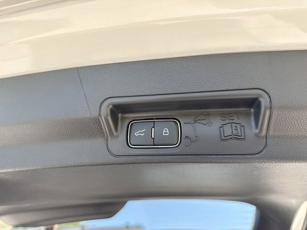 New 2026 White Ford Tremor image 35