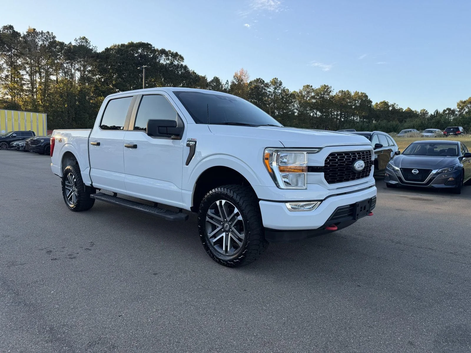 Used 2021 Oxford White Ford XL image 3