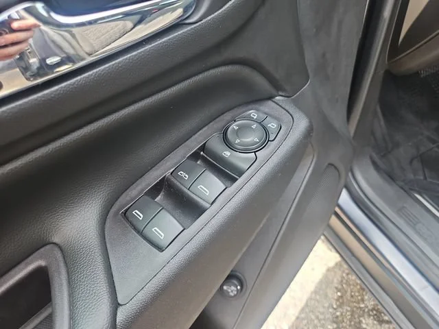 Used 2022 IRON GRAY METALLIC Chevrolet LT image 12