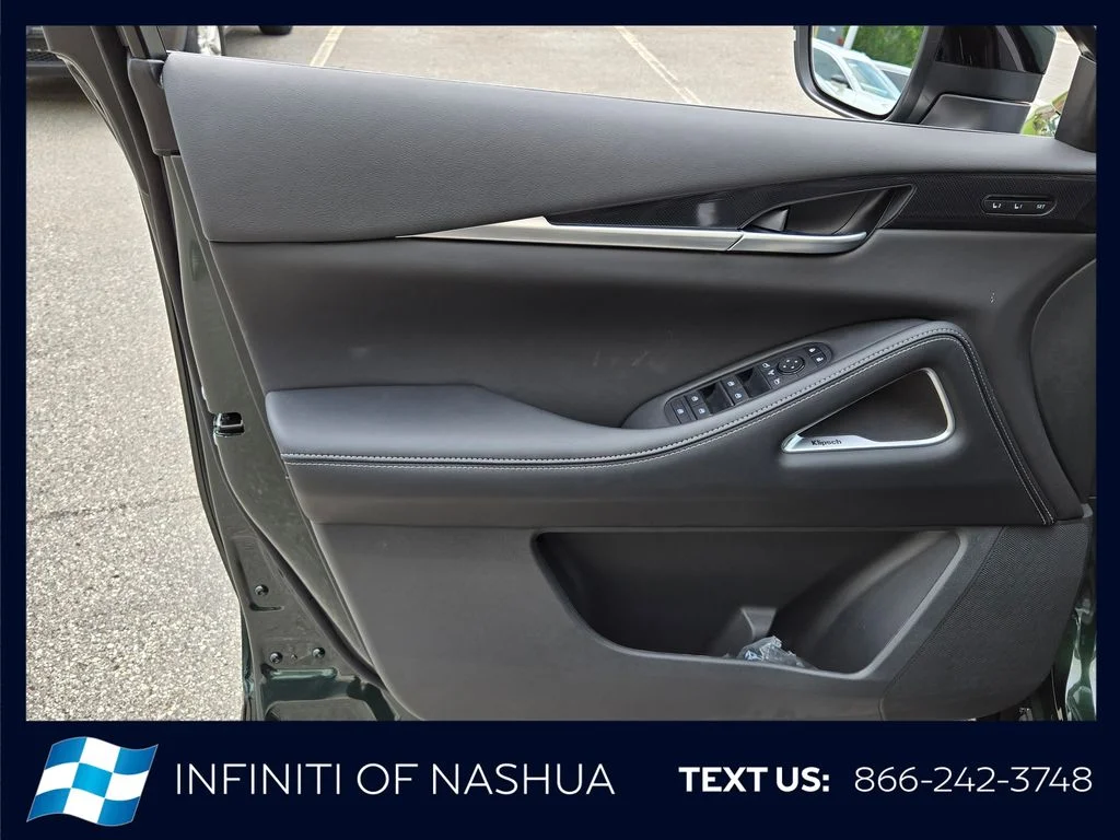 New 2027 Green INFINITI SPORT image 8