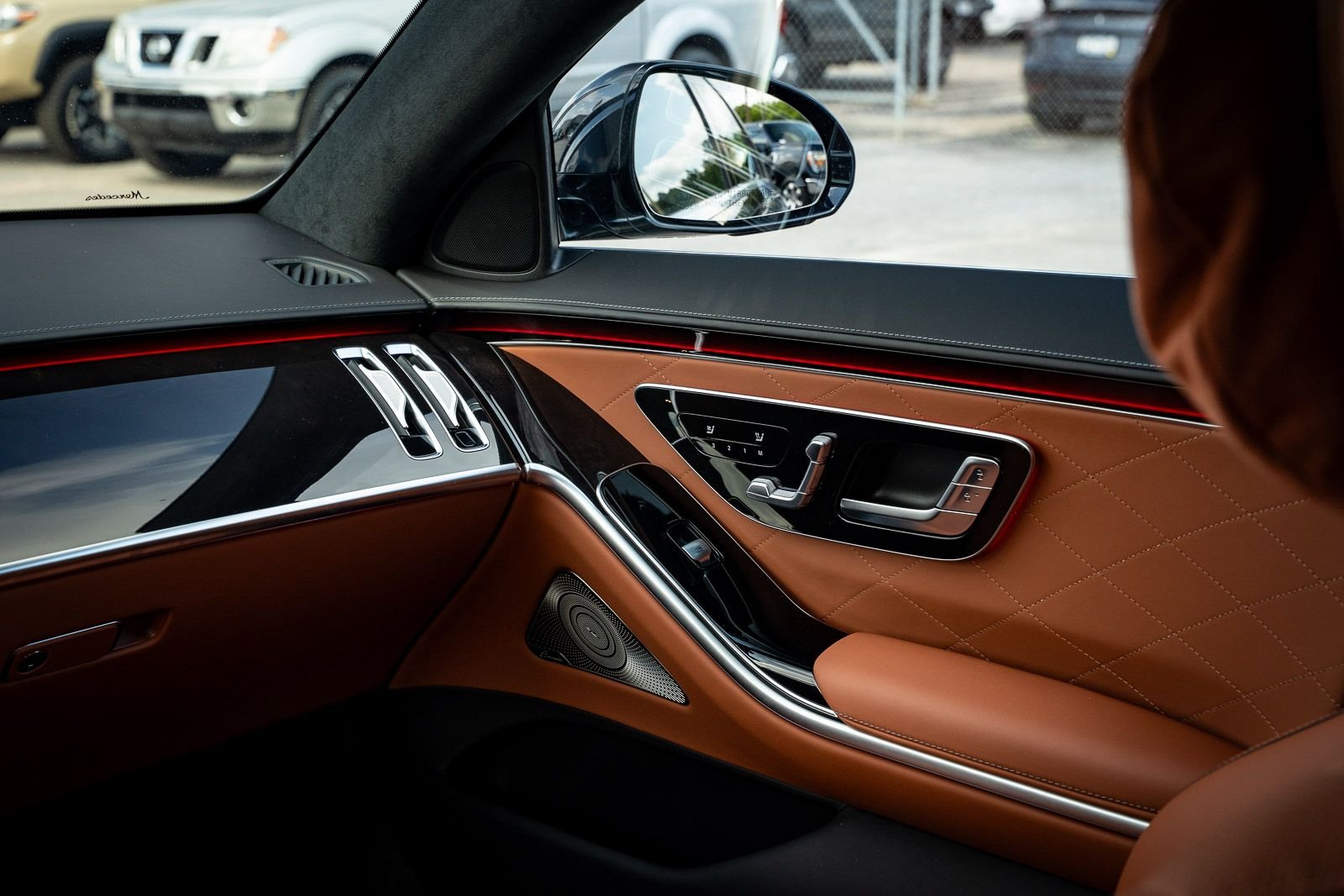 Used 2024  Mercedes-Benz S 580 image 46