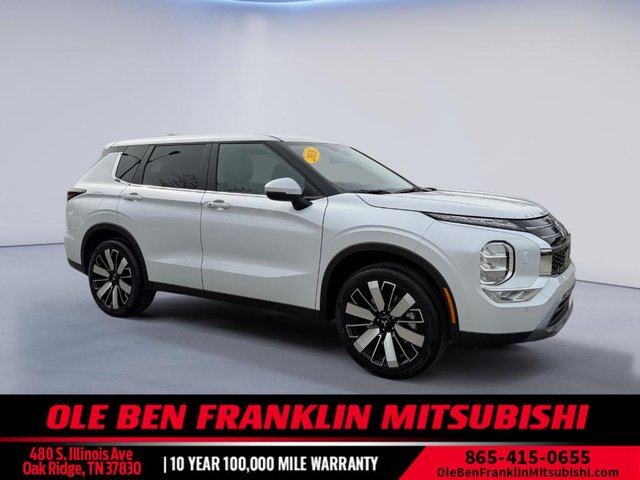 2026 Mitsubishi Outlander SE