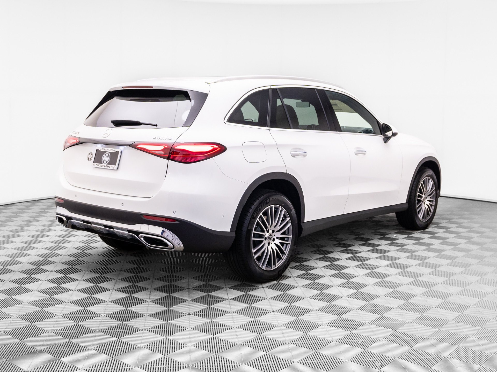 New 2026 White Mercedes-Benz GLC 300 image 43