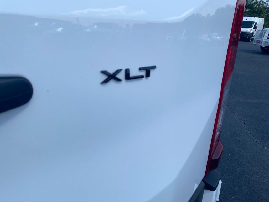 Used 2026 Oxford White Ford XLT image 30