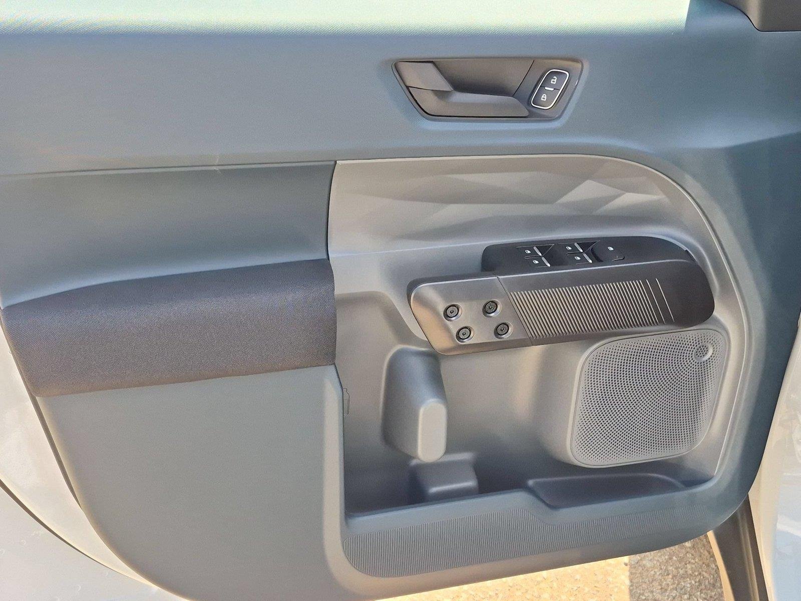 New 2026 Oxford White Ford XL image 14