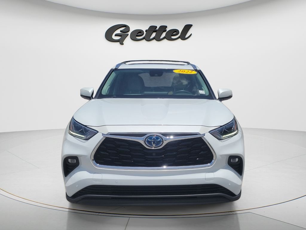 Used 2022 Beige Toyota Limited image 2