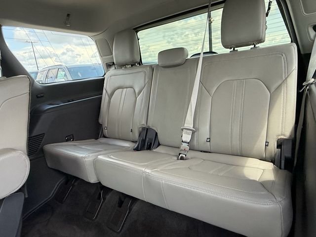 Used 2018 Blue Ford Limited image 12