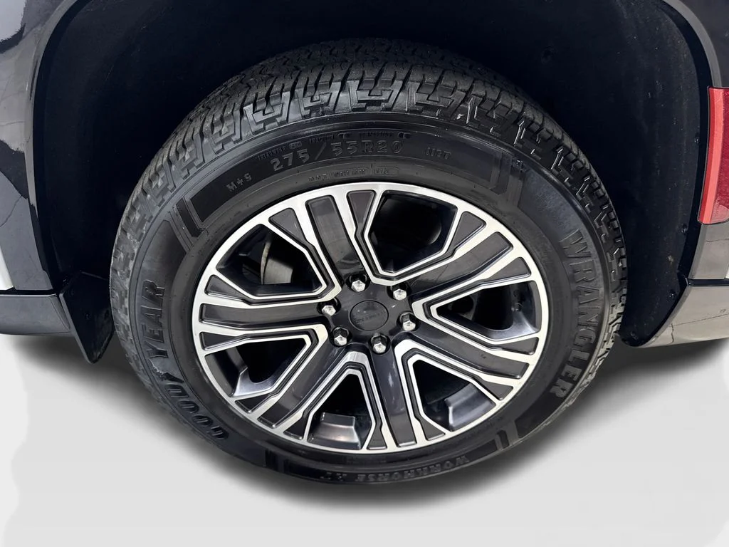 Used 2024 White Jeep Series II image 91