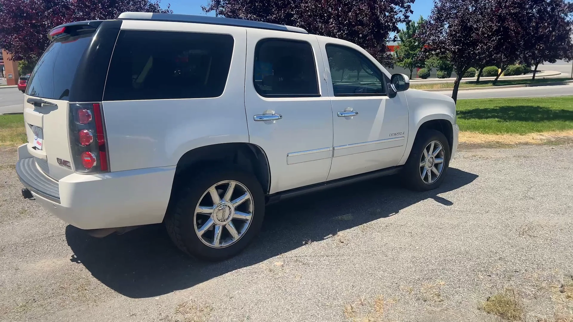 Used 2011 White Gmc DENALI image 5