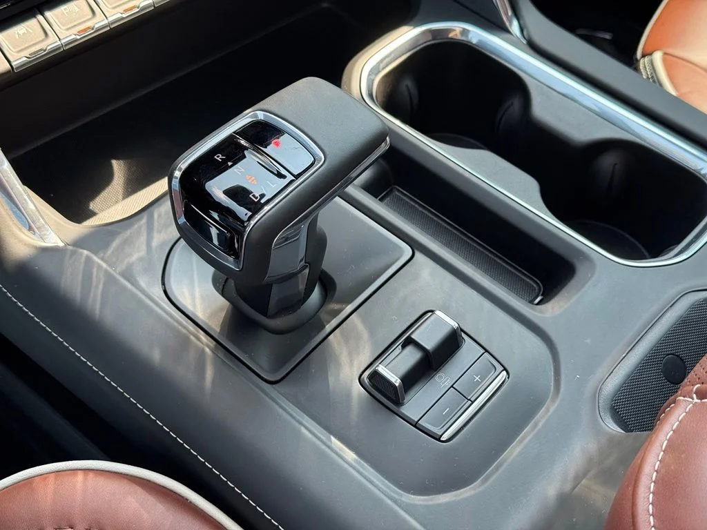 Used 2025 Silver GMC Denali Ultimate image 31