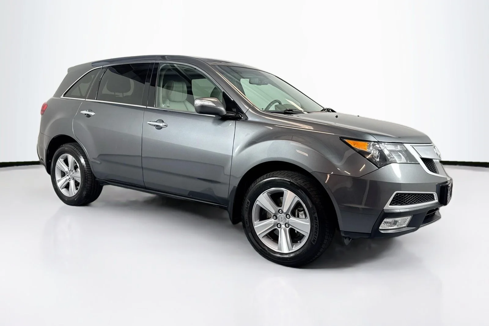 Used 2012 White Acura Tech Pkg image 3