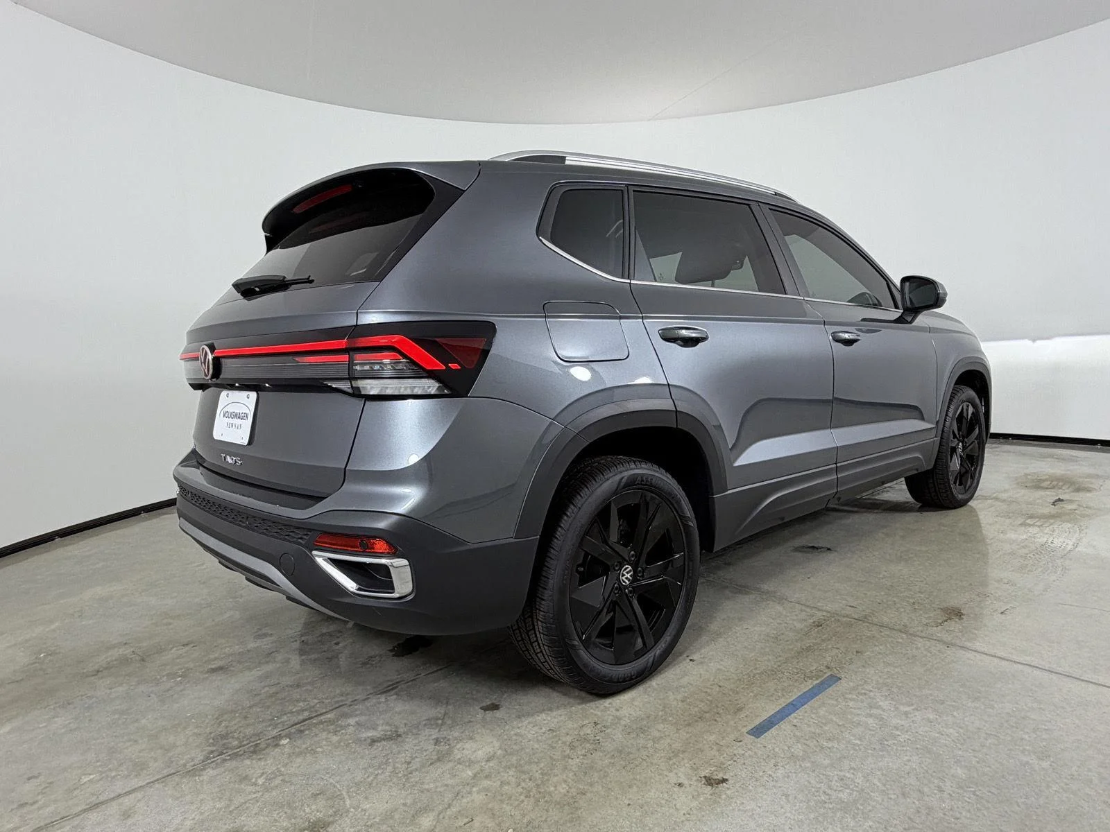 New 2026 GRAY Volkswagen SE image 5