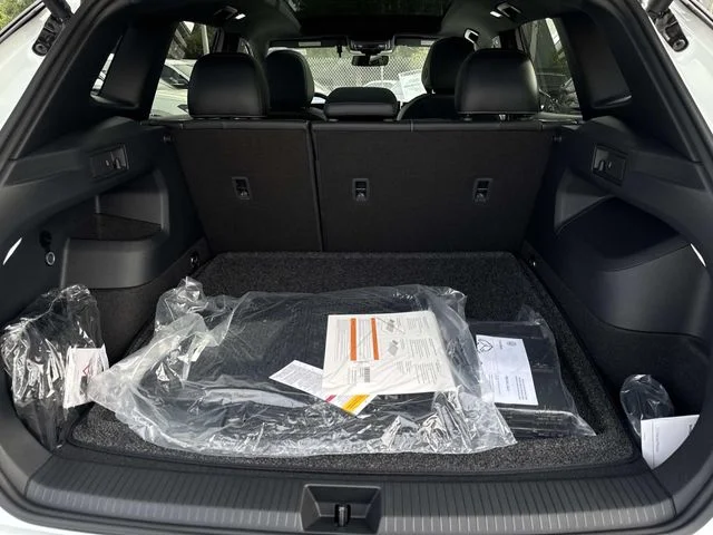 2026 Volkswagen Tiguan photo 5