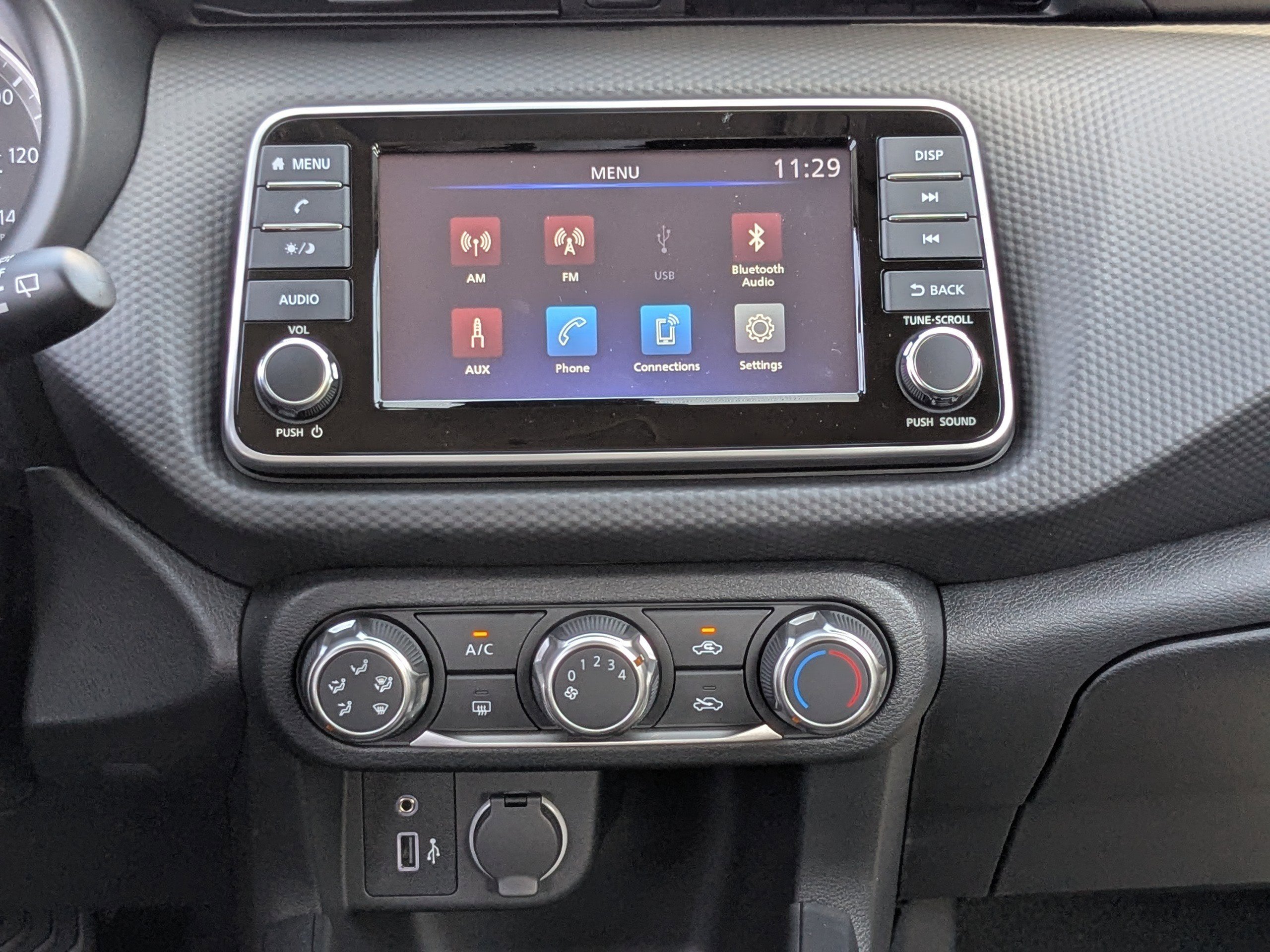 2025 Nissan KICKS PLAY Base - Photo 18