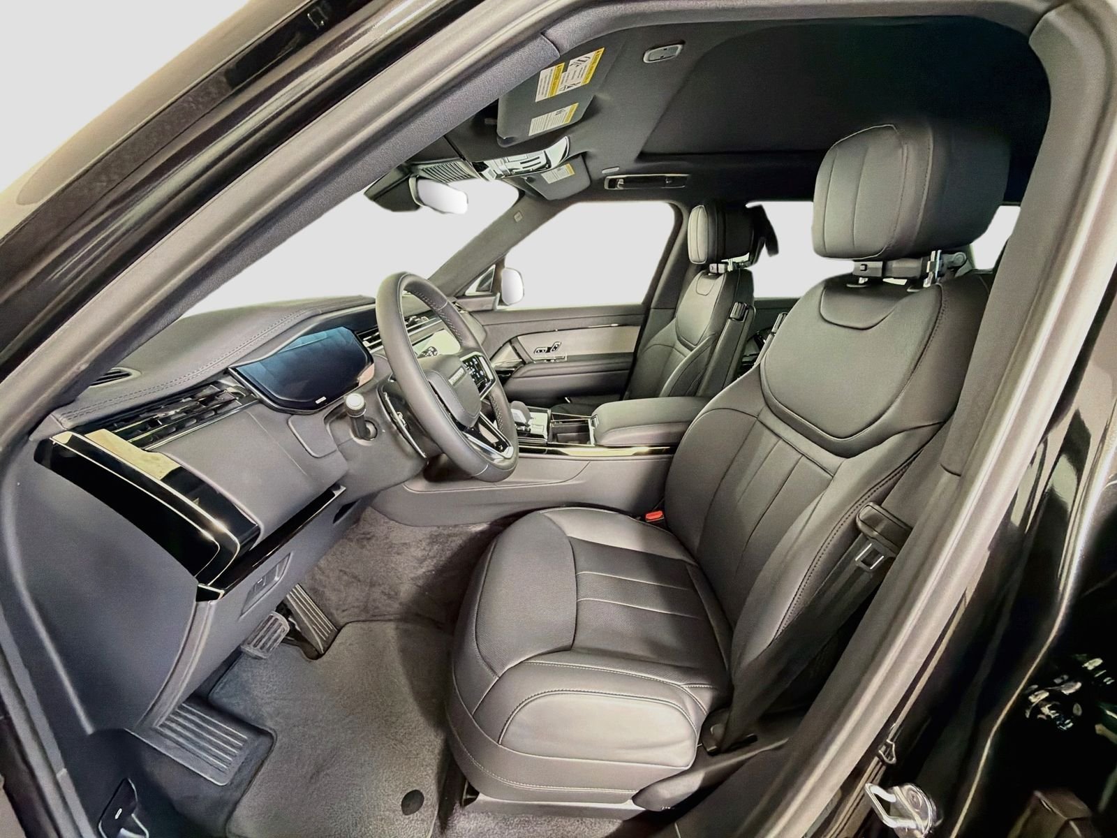 New 2026 Santorini Black LAND ROVER SE image 23