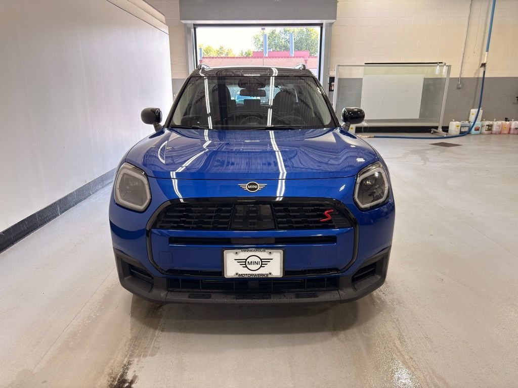 Certified Used 2025 Blazing Blue Metallic MINI  image 8