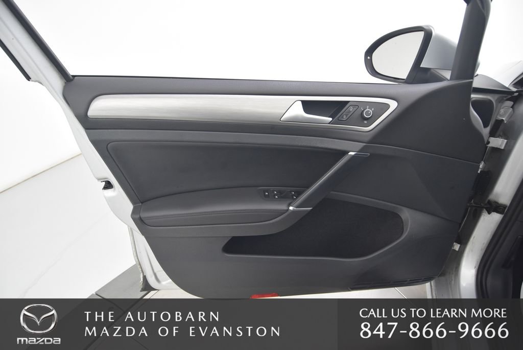 Used 2015 Reflex Silver Metallic Volkswagen S image 31