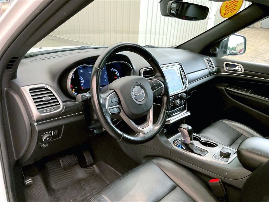 Used 2020 White Jeep Limited image 8