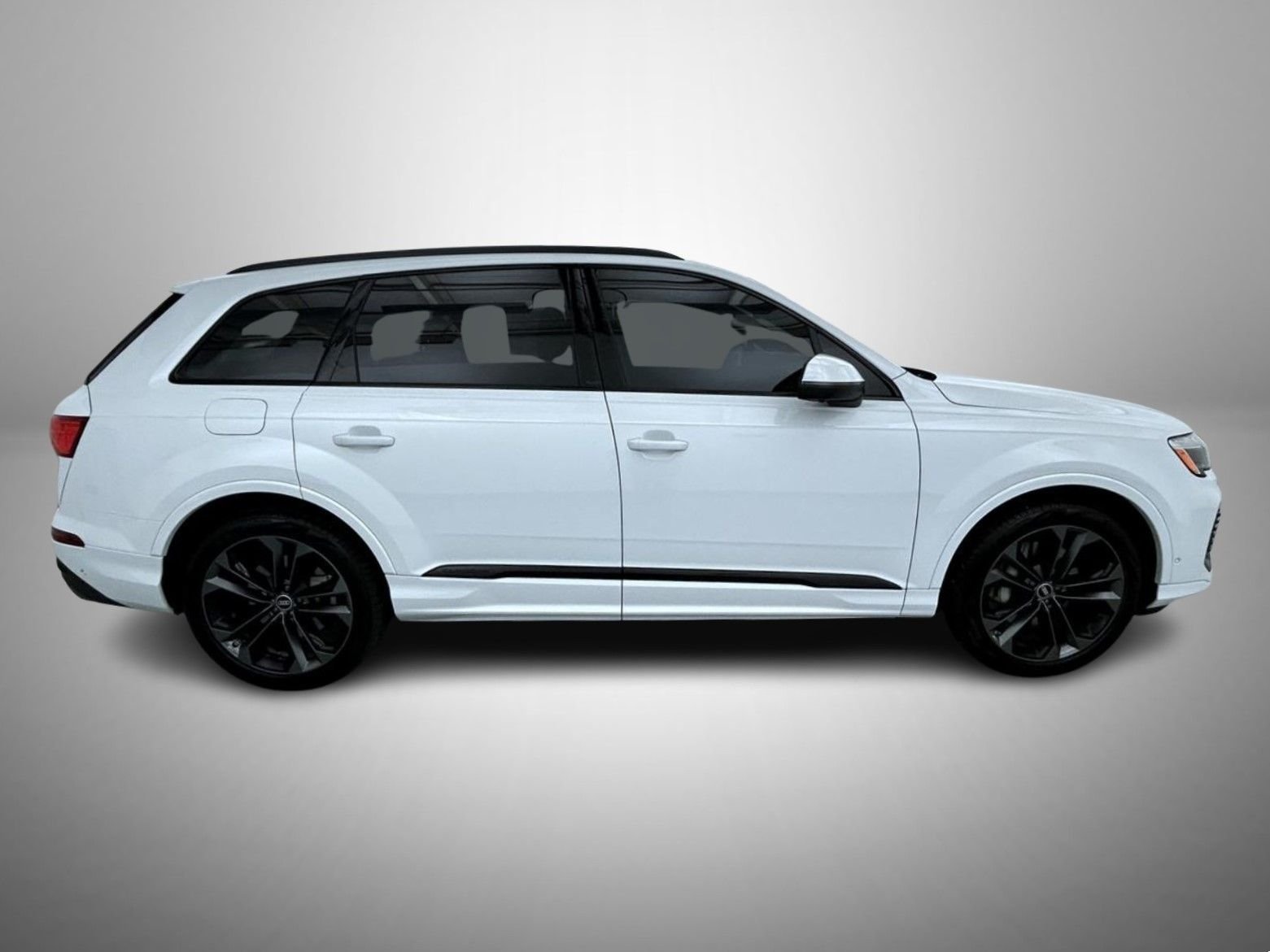 Used 2025 White Audi 55 Premium Plus image 4