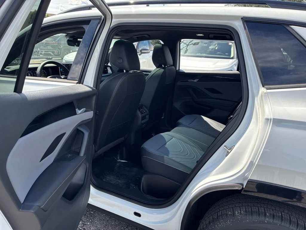 2026 Volkswagen Tiguan SE R-LINE BLACK - Photo 43
