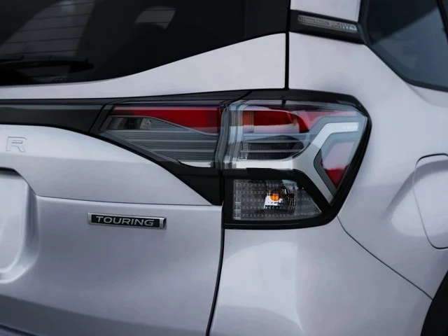 New 2026 ICE SILVER METALLIC Subaru Touring image 12