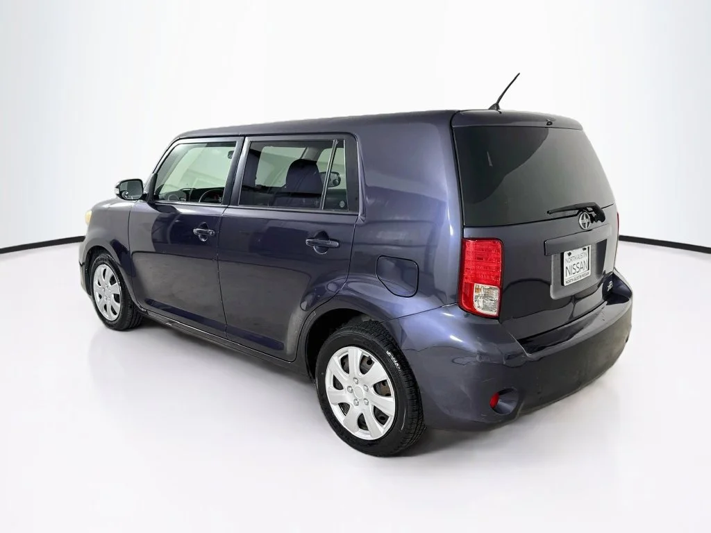 Used 2012 Blue Scion Base image 5