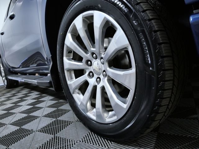 Used 2020 Chevrolet Silverado 1500 High Country with VIN 3GCUYHEL8LG338936 for sale in Apple Valley, Minnesota