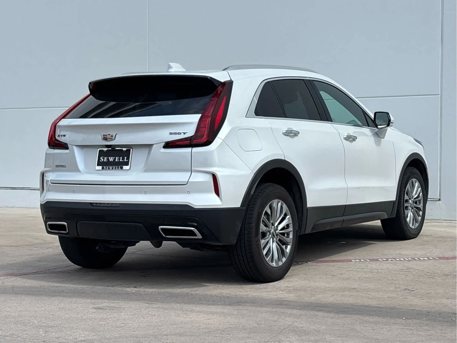 Used 2024 Crystal White Tricoat Cadillac Premium Luxury image 4