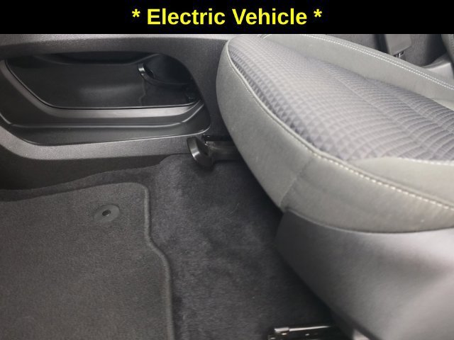 Used 2023 GRAY GHOST METALLIC Chevrolet LT image 23
