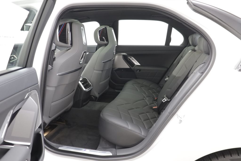 New 2026 Mineral White Metallic BMW 740i xDrive image 14