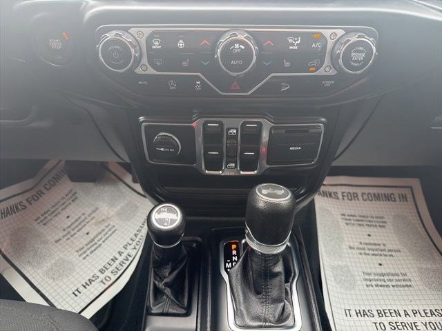 Used 2020 Firecracker Red Clearcoat Jeep Sport S image 25
