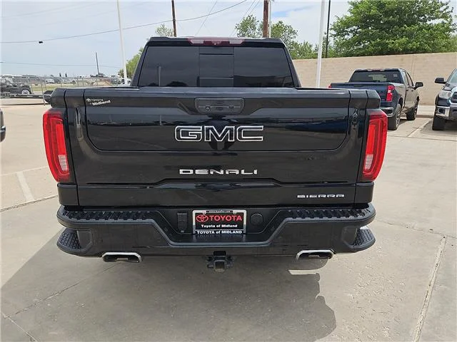 Used 2021 Onyx Black GMC Denali 4x4 Crew Cab 5.75 ft. box 147.4 in. WB image 3