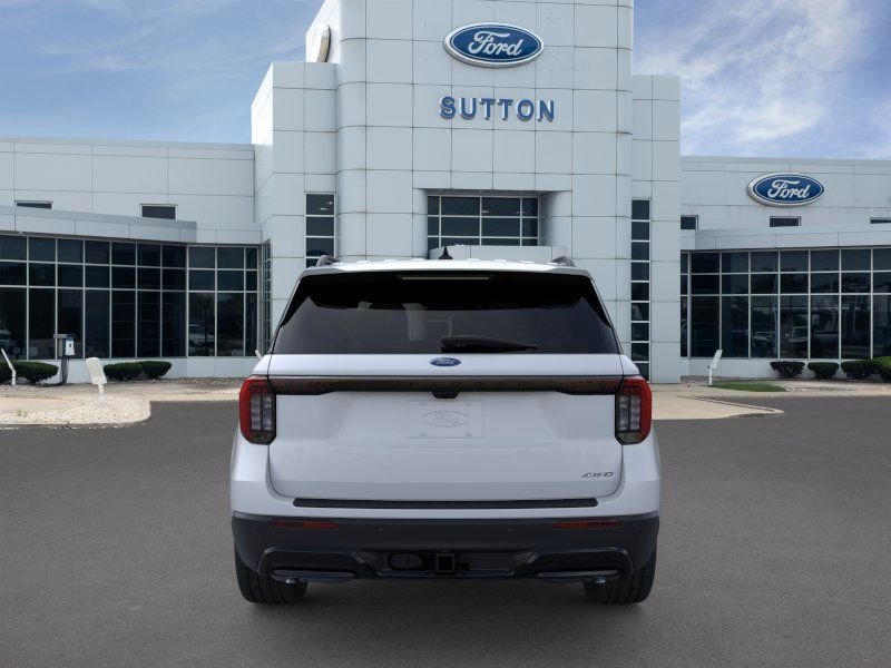New 2026 Space White Metallic Ford ST-Line image 5