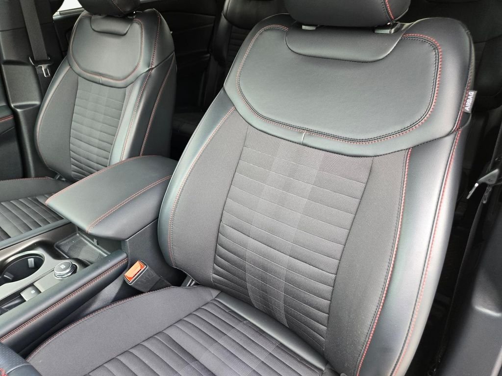2025 Ford Explorer ST-LINE - Photo 15