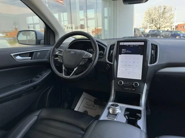 Used 2022 Silver Ford SEL image 53