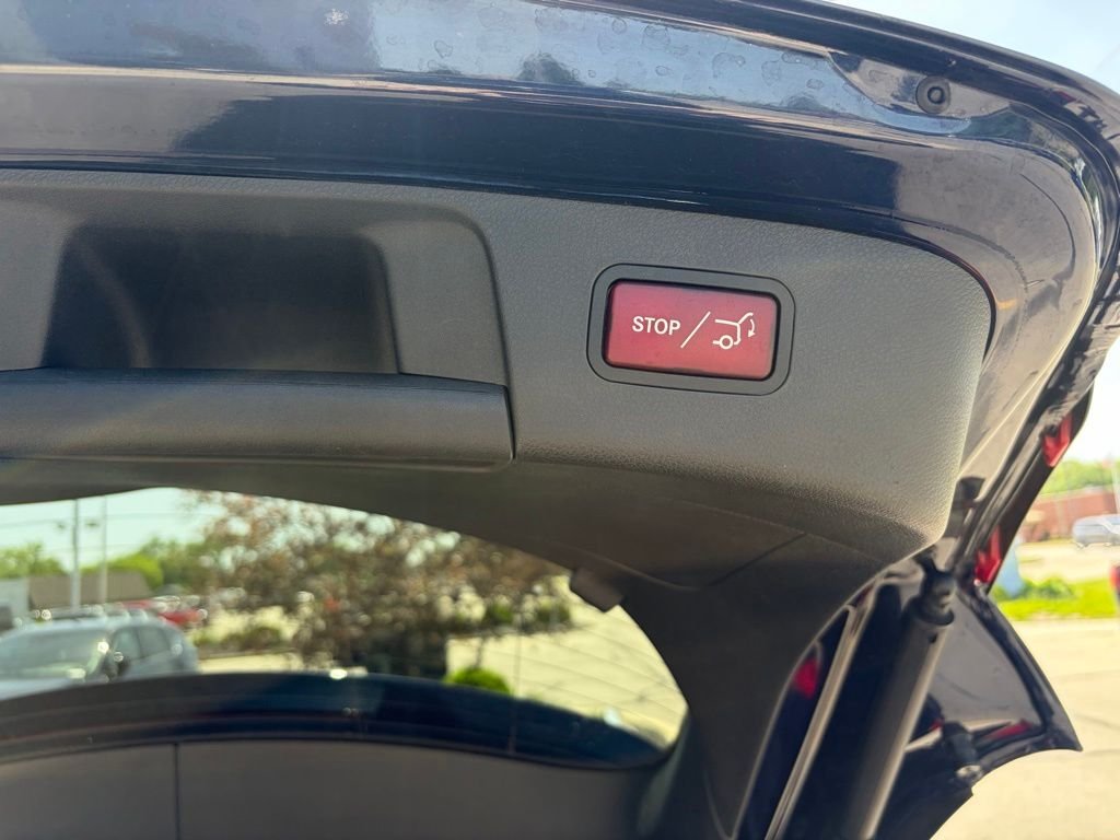 Used 2018 Lunar Blue Metallic Mercedes-Benz GLA 250 image 22