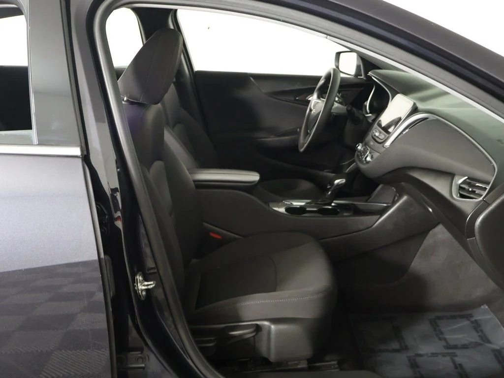 Used 2023 Gray Chevrolet LT image 22