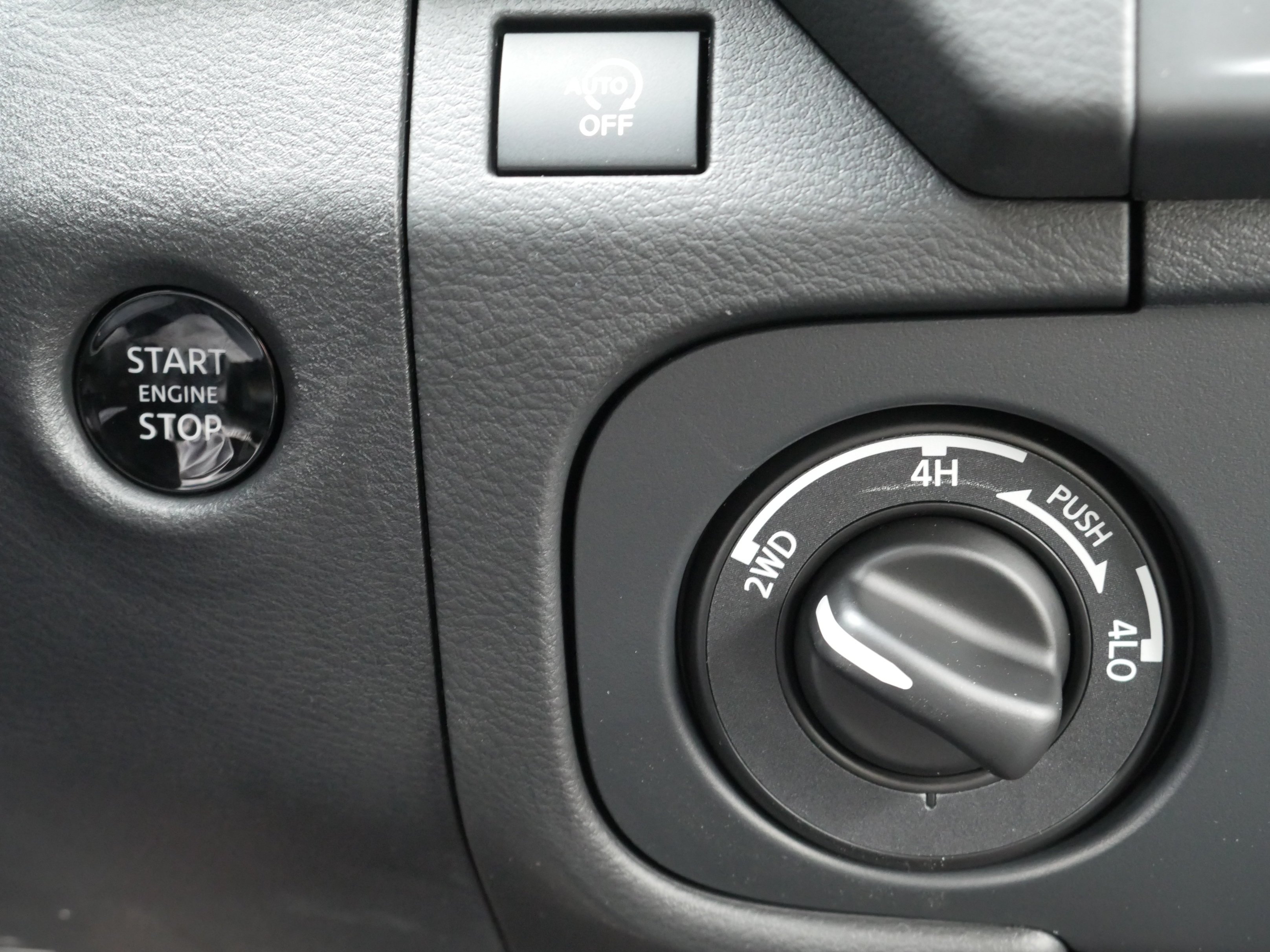 2026 Nissan Frontier PRO-4X - Photo 8