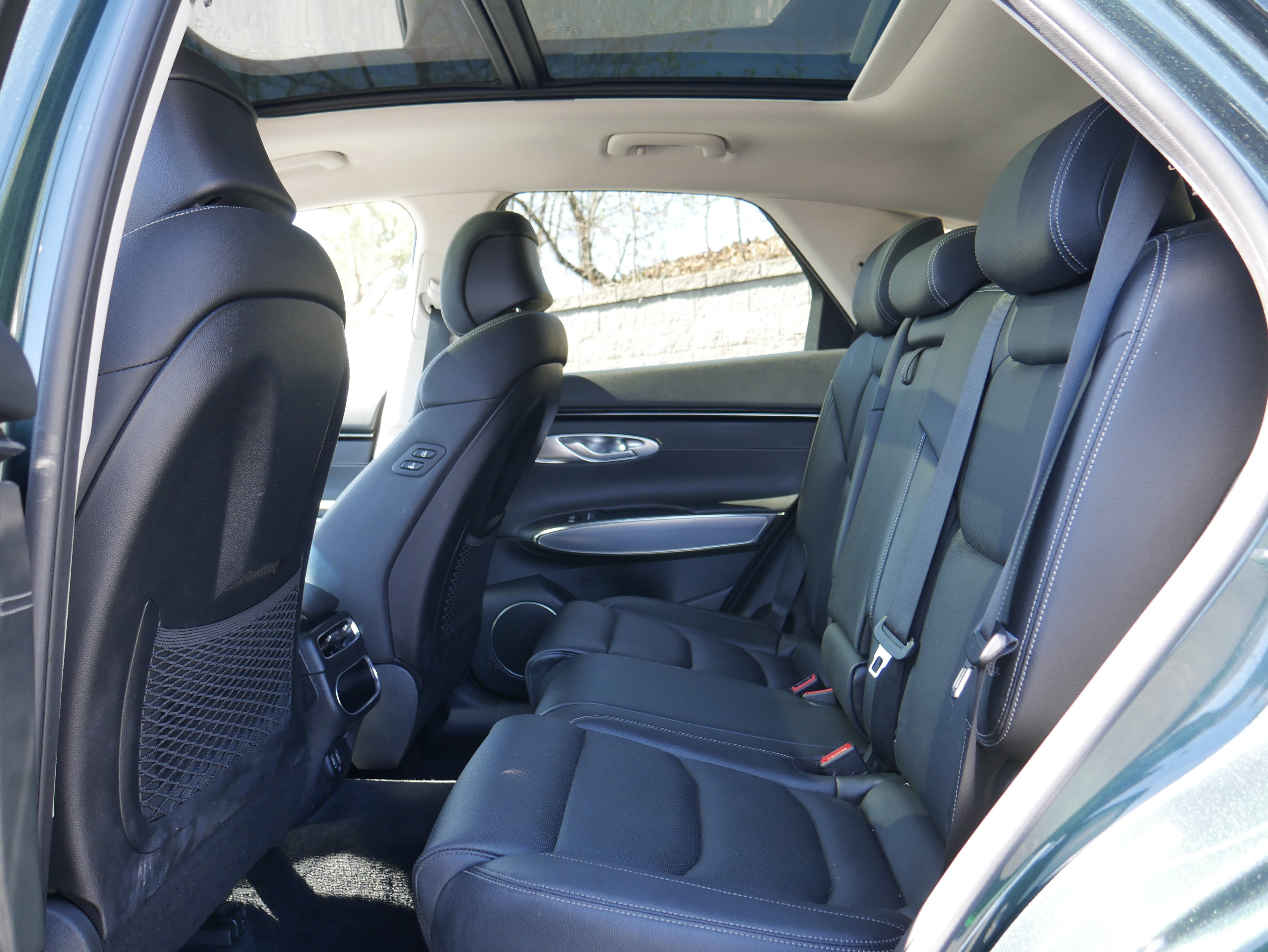Used 2023 Green Genesis 2.5T AWD image 14