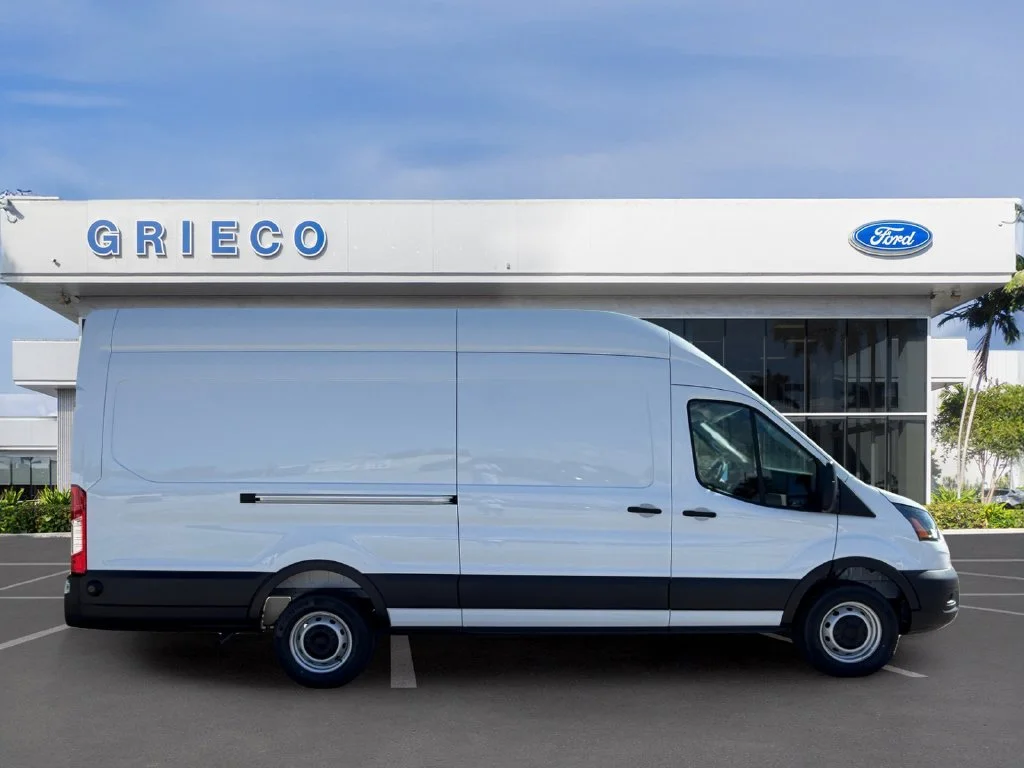 New 2027 White Ford Base image 8