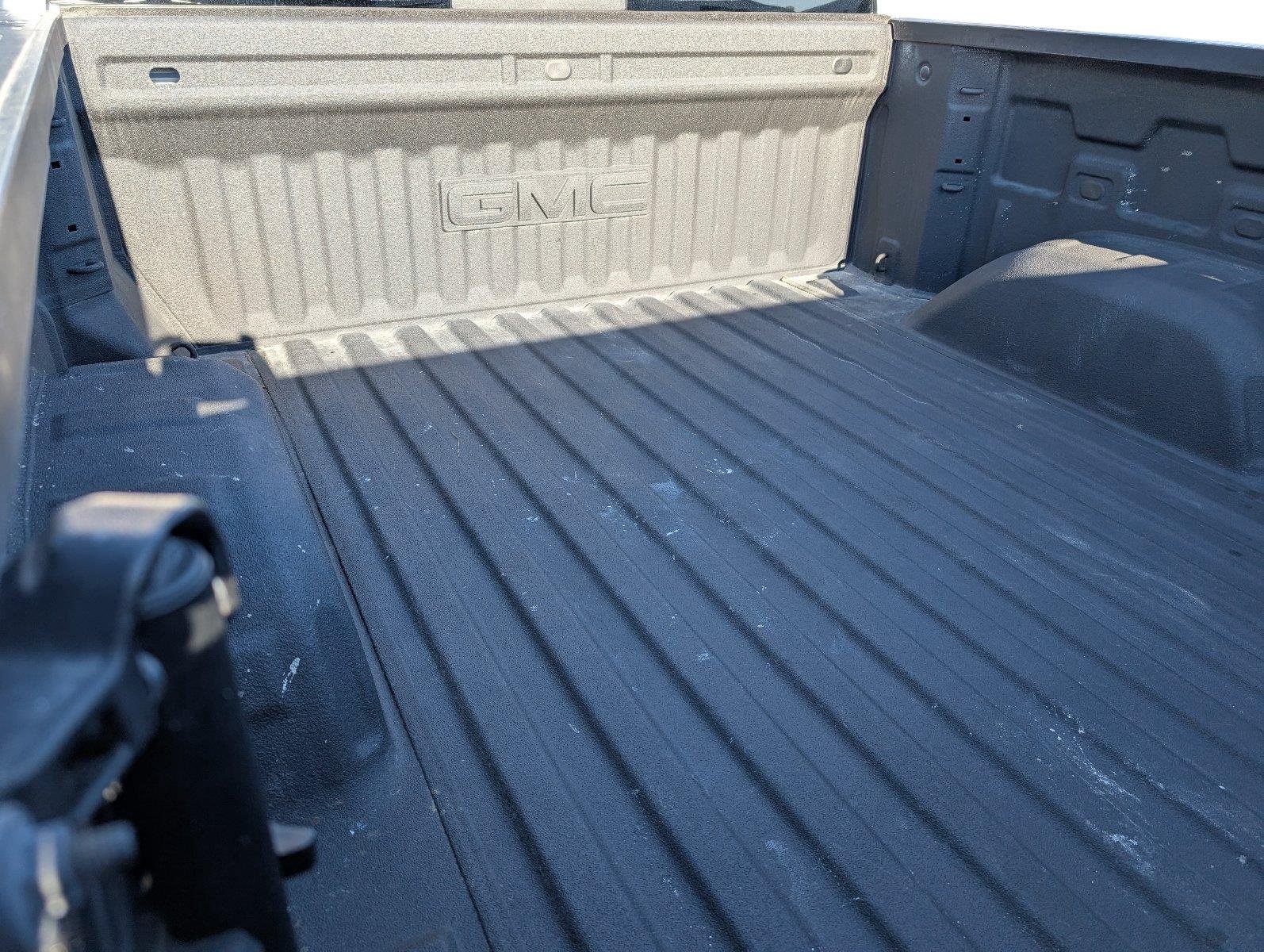 Used 2025 Sterling Metallic GMC AT4 image 38