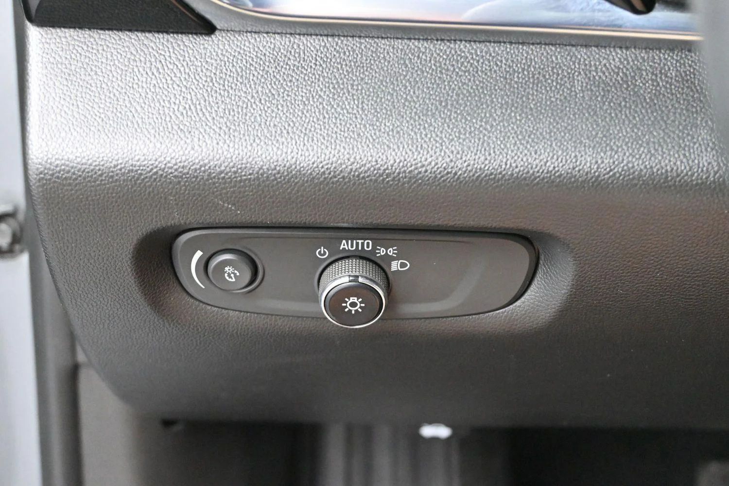 Used 2023 Sterling Gray Metallic Chevrolet RS image 25