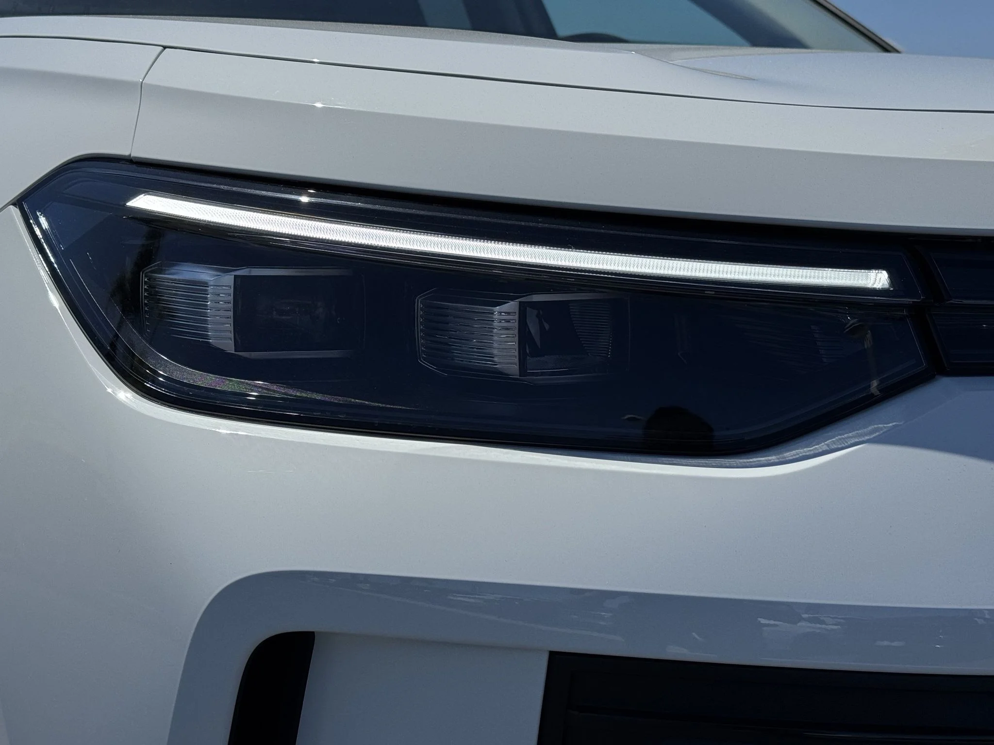 New 2026 Pure White Volkswagen SE image 9