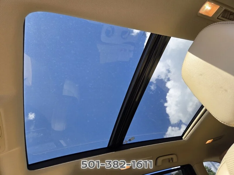 Used 2019 Blizzard Pearl TOYOTA LIMITED V6 FWD image 11