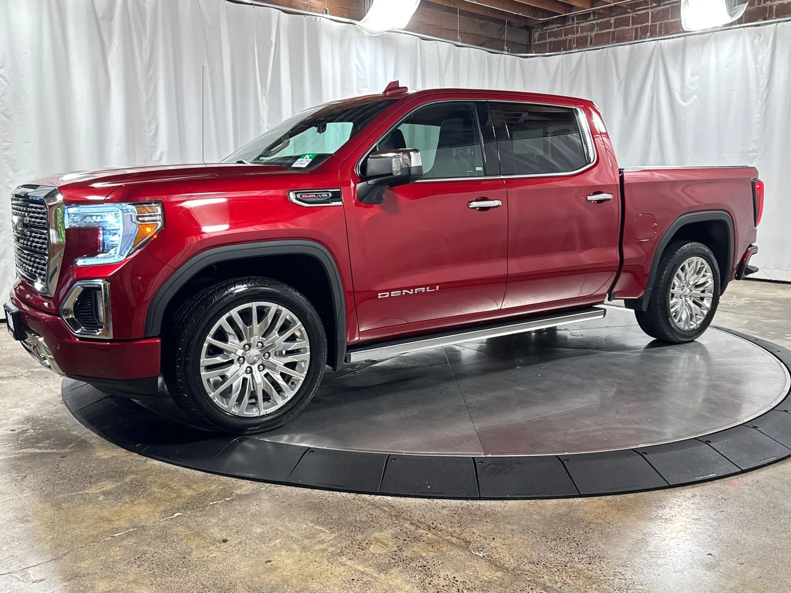 2019 GMC Sierra 4WD Crew Cab Short Box's photo