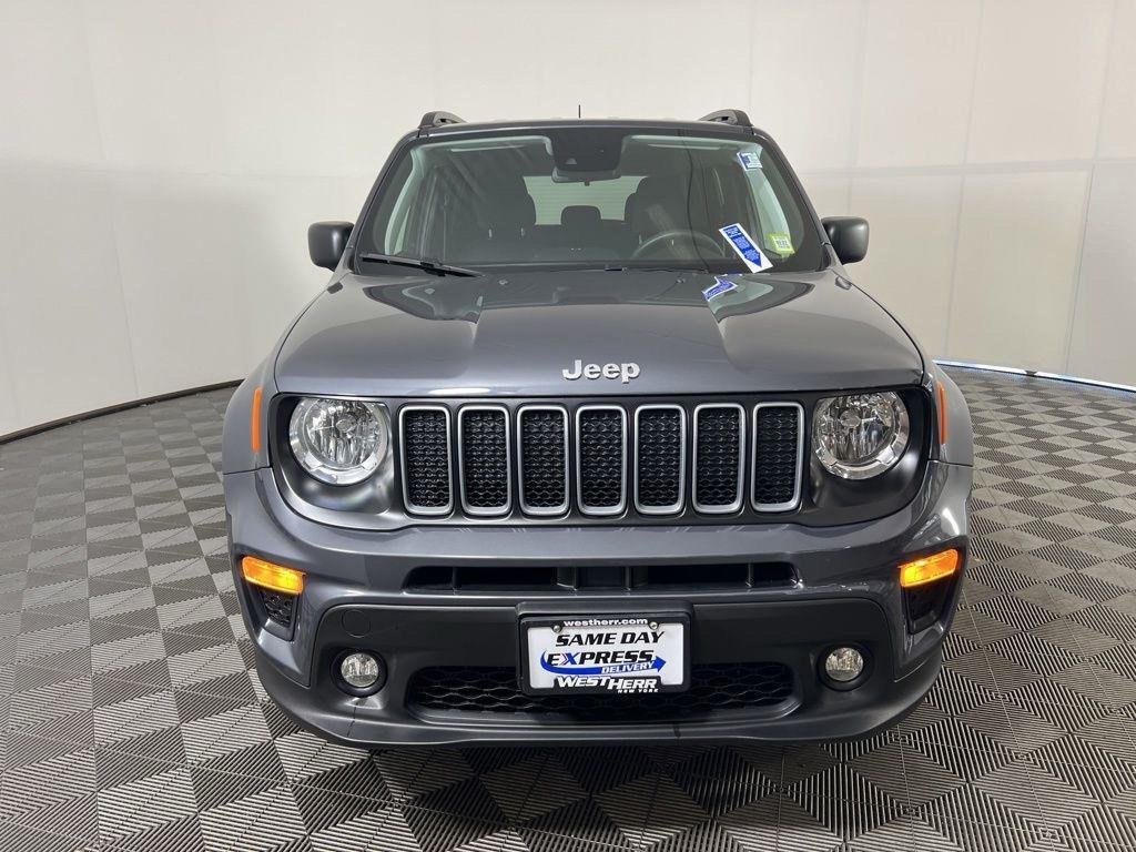 Used 2022 Graphite Gray Jeep Latitude image 10