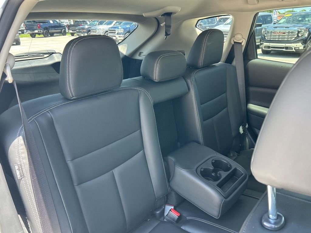 Used 2024 White Nissan SV image 51